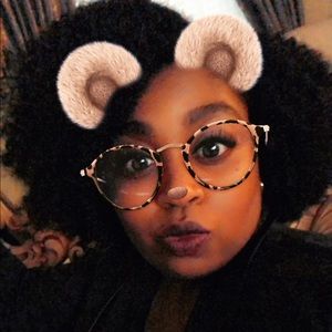 Meet your Posher, Daphne